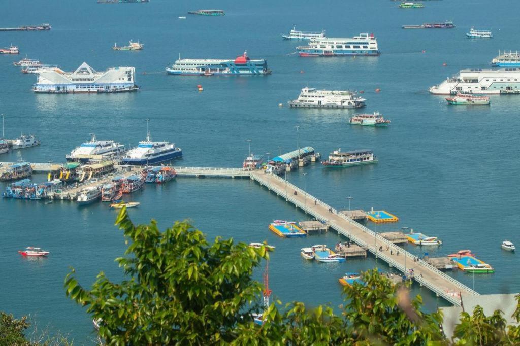 P.72 Hotel Pattaya Εξωτερικό φωτογραφία